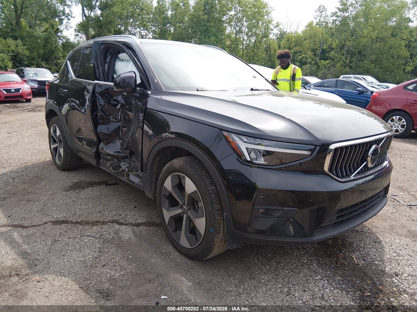 2025 Volvo Xc40 VIN YV4L12UE0S2489841 — IAAI salvage auction photo