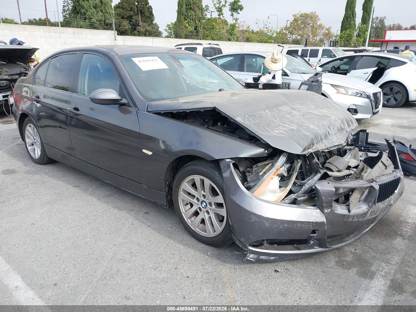 2007 BMW 3 series VIN WBAVC535X7FZ76454 IAAI salvage auction — FRONT END, Salvage (California), sold $525 on 2026-08-03 (photo 1)