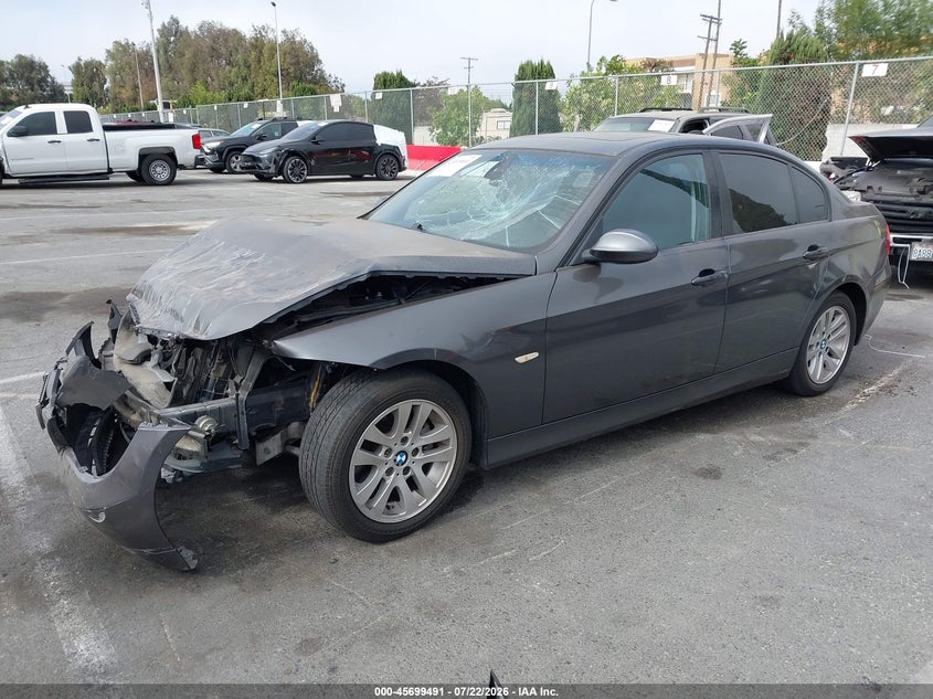 2007 BMW 3 series VIN WBAVC535X7FZ76454 IAAI salvage auction — FRONT END, Salvage (California), sold $525 on 2026-08-03 (photo 2)