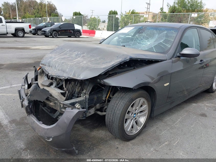 2007 BMW 3 series VIN WBAVC535X7FZ76454 IAAI salvage auction — FRONT END, Salvage (California), sold $525 on 2026-08-03 (photo 6)