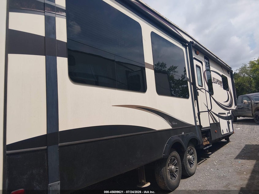2015 Keystone rv Other VIN 4YDF30125FE780071 IAAI salvage auction — REAR END, Clear (Tennessee), sold $3,600 on 2026-09-01 (photo 5)