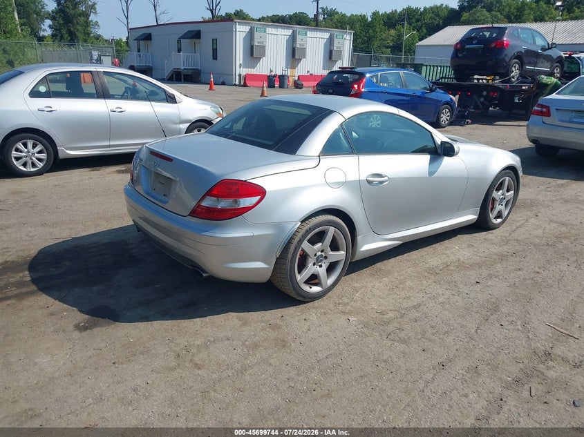 2006 Mercedes-benz Slk-class VIN WDBWK56F46F084535 IAAI salvage auction — UNDERCARRIAGE, Salvage - Greater Than 75% (Maryland), sold $1,475 on 2026-08-04 (photo 4)