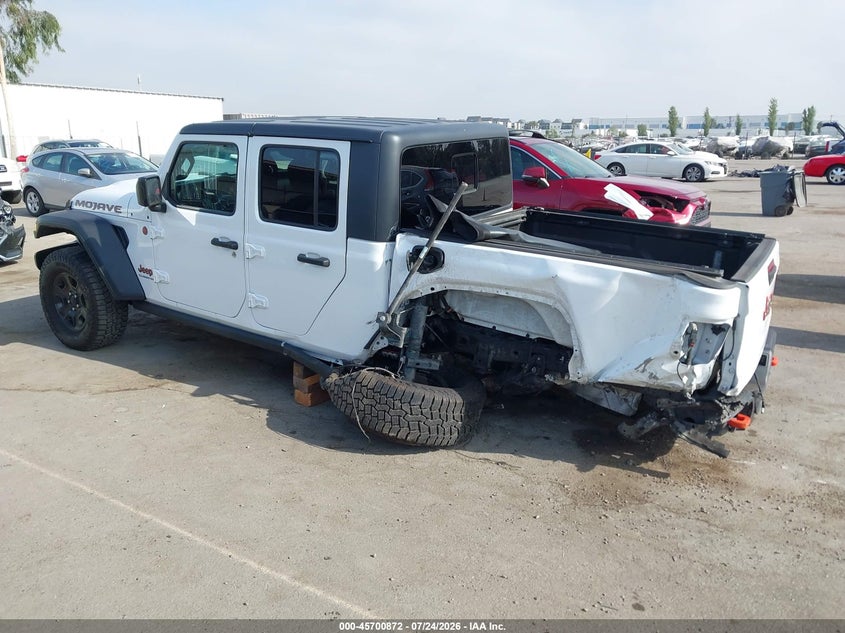 2020 Jeep Gladiator VIN 1C6JJTEG2LL209677 IAAI salvage auction — REAR END, Wait Title, sold $14,500 on 2026-08-31 (photo 3)