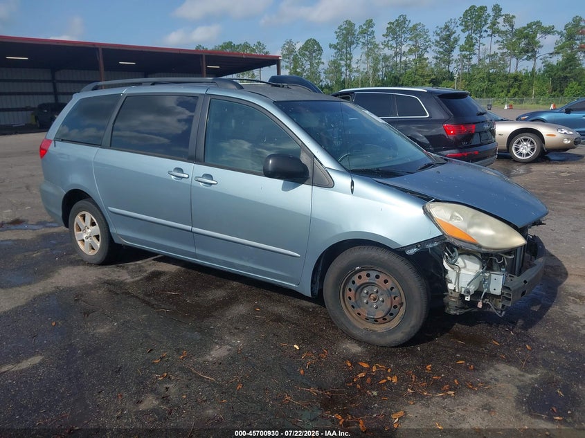 2008 Toyota Sienna VIN 5TDZK23C28S203595 IAAI salvage auction — NORMAL WEAR, Clear (Florida), sold $350 on 2026-07-28 (photo 1)