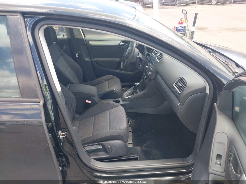 2012 Volkswagen Golf VIN WVWDB7AJ6CW287700 IAAI salvage auction — NORMAL WEAR, Clear (Hawaii), sold $25 on 2026-07-28 (photo 5)