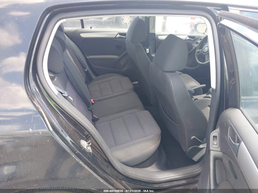 2012 Volkswagen Golf VIN WVWDB7AJ6CW287700 IAAI salvage auction — NORMAL WEAR, Clear (Hawaii), sold $25 on 2026-07-28 (photo 8)