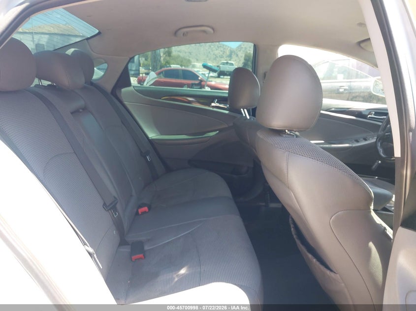 2014 Hyundai Sonata VIN 5NPEC4ACXEH887677 IAAI salvage auction — NORMAL WEAR, Clear - Dealer Only (California), sold $125 on 2026-07-28 (photo 8)