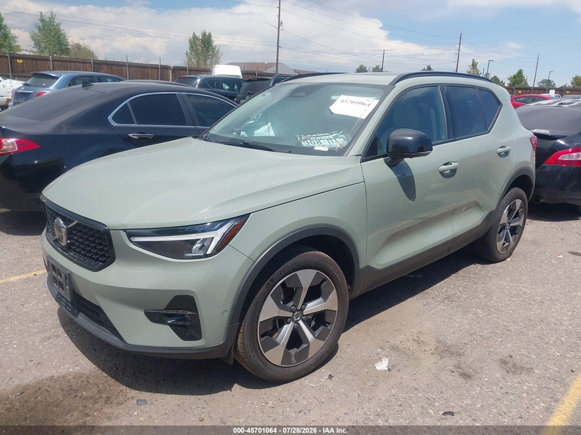 2024 Volvo Xc40 VIN YV4L12UL3R2356922 IAAI salvage auction — SIDE, Clear (Colorado), sold $8,600 on 2026-08-18 (photo 2)