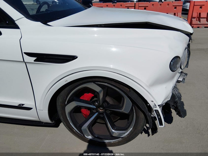 2023 Bentley Bentayga VIN SJAAT2ZV2PC022081 IAAI salvage auction — FRONT END, Wait Title, sold $69,000 on 2026-09-02 (photo 6)