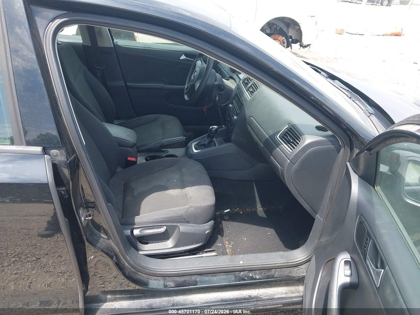 2014 Volkswagen Jetta VIN 3VW2K7AJ4EM413799 IAAI salvage auction — NORMAL WEAR, Original (Ohio), sold $225 on 2026-08-10 (photo 5)