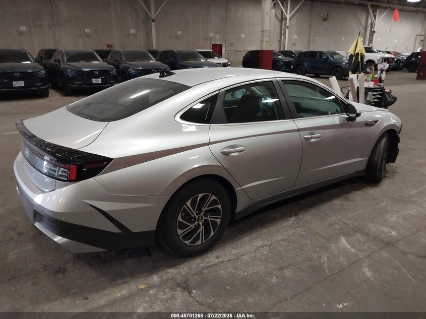 2026 Hyundai Sonata VIN KMHL24JJ3TA157764 IAAI salvage auction — FRONT END, Enterprise Vehicles Clear Only (Oregon), sold $12,100 on 2026-07-29 (photo 4)