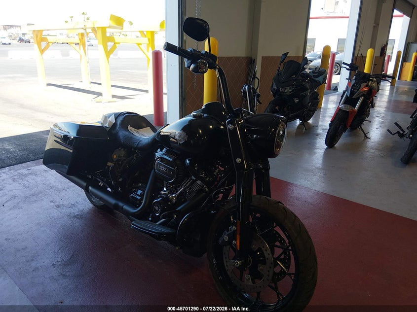 2025 Harley-davidson Road king VIN 1HD1KVP16SB617953 — IAAI salvage auction photo