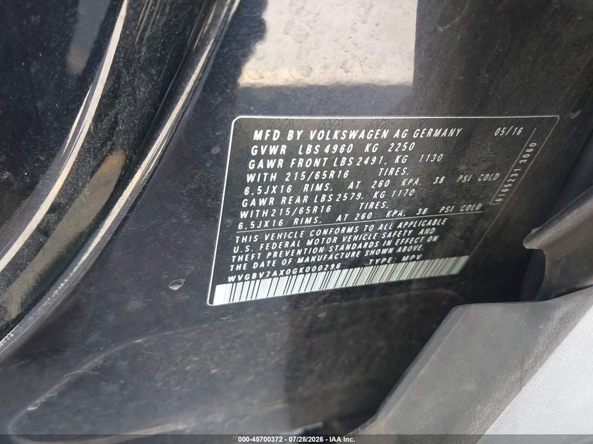 2016 Volkswagen Tiguan VIN WVGBV7AX0GK000296 IAAI salvage auction — NORMAL WEAR, Clear (Colorado), sold $825 on 2026-08-04 (photo 9)