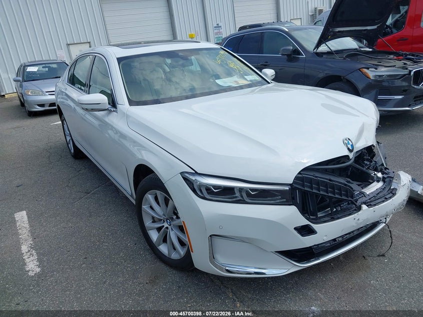 2020 BMW 7er VIN WBA7T4C04LGG62720 IAAI salvage auction — FRONT END, Clear (New York), sold $9,600 on 2026-07-28 (photo 1)