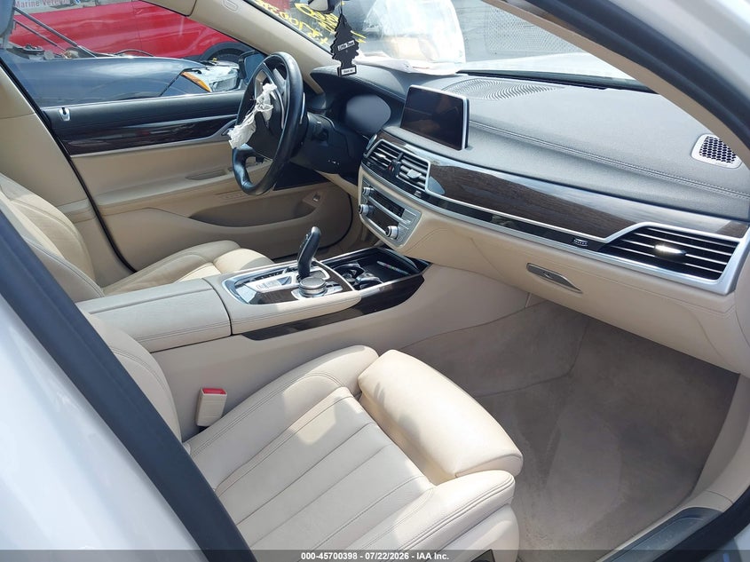 2020 BMW 7er VIN WBA7T4C04LGG62720 IAAI salvage auction — FRONT END, Clear (New York), sold $9,600 on 2026-07-28 (photo 5)
