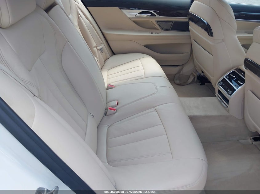 2020 BMW 7er VIN WBA7T4C04LGG62720 IAAI salvage auction — FRONT END, Clear (New York), sold $9,600 on 2026-07-28 (photo 8)