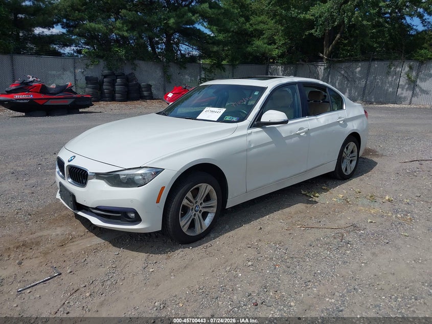 2017 BMW 3er VIN WBA8D9G59HNU58659 IAAI salvage auction — FRONT & REAR, Salvage (Pennsylvania), sold $1,300 on 2026-08-27 (photo 2)