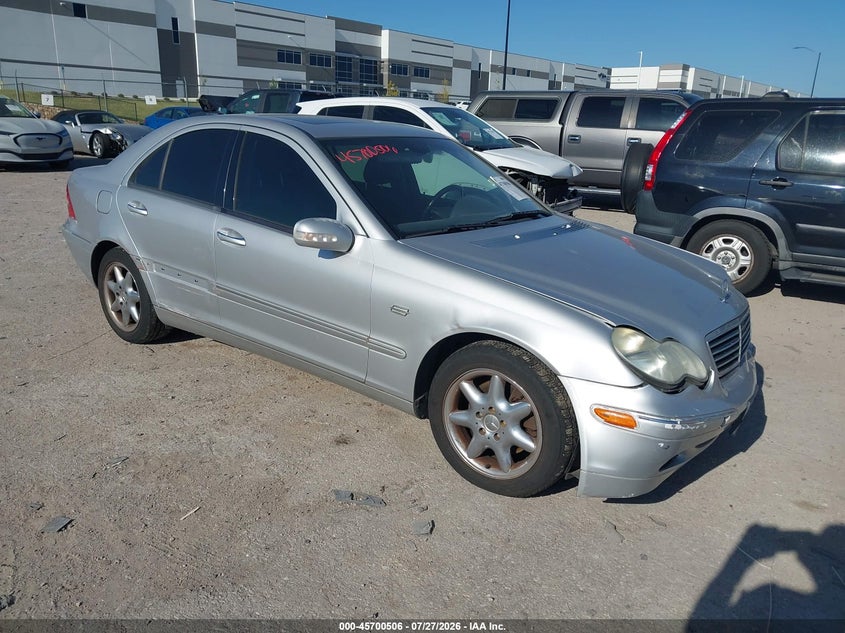 2004 Mercedes-benz C class VIN WDBRF81J04F536427 IAAI salvage auction — FRONT END, Salvage (Texas), sold $275 on 2026-08-18 (photo 1)