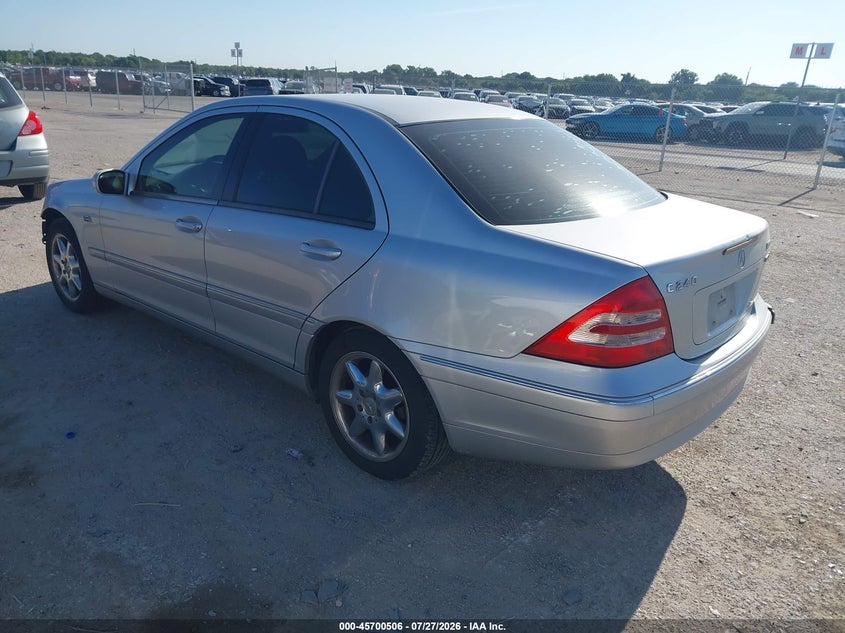 2004 Mercedes-benz C class VIN WDBRF81J04F536427 IAAI salvage auction — FRONT END, Salvage (Texas), sold $275 on 2026-08-18 (photo 3)