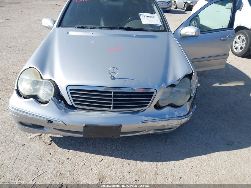 2004 Mercedes-benz C class VIN WDBRF81J04F536427 IAAI salvage auction — FRONT END, Salvage (Texas), sold $275 on 2026-08-18 (photo 6)