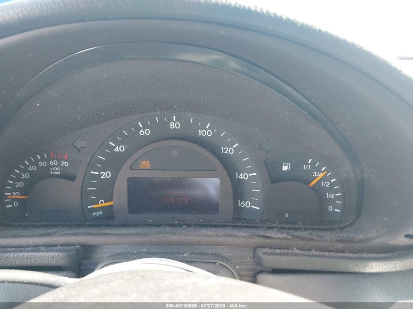 2004 Mercedes-benz C class VIN WDBRF81J04F536427 IAAI salvage auction — FRONT END, Salvage (Texas), sold $275 on 2026-08-18 (photo 7)