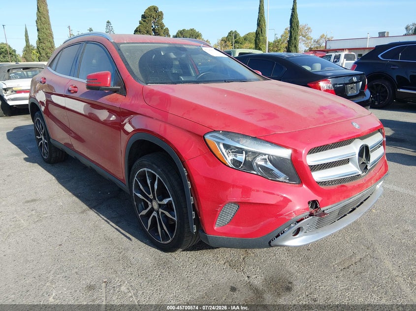 2015 Mercedes-benz Gla-klasse VIN WDCTG4GBXFJ167910 IAAI salvage auction — LEFT REAR, Salvage Title, sold $3,800 on 2026-08-13 (photo 1)
