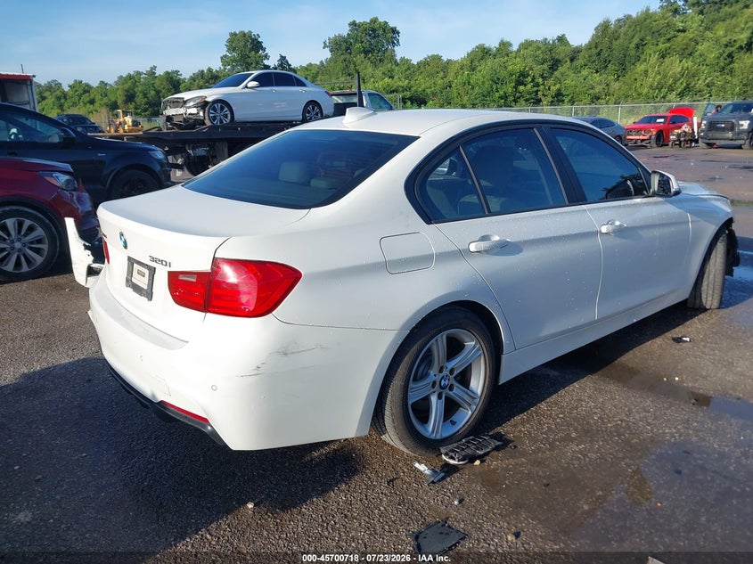 2013 BMW 3er VIN WBA3C3C51DF982585 IAAI salvage auction — FRONT END, Salvage Title, sold $1,050 on 2026-08-18 (photo 4)