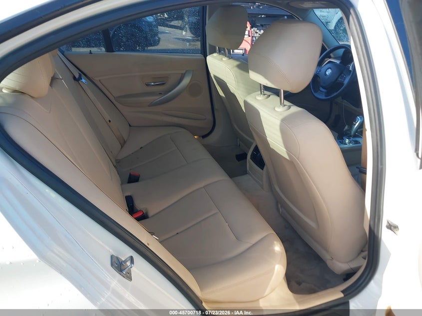 2013 BMW 3er VIN WBA3C3C51DF982585 IAAI salvage auction — FRONT END, Salvage Title, sold $1,050 on 2026-08-18 (photo 8)