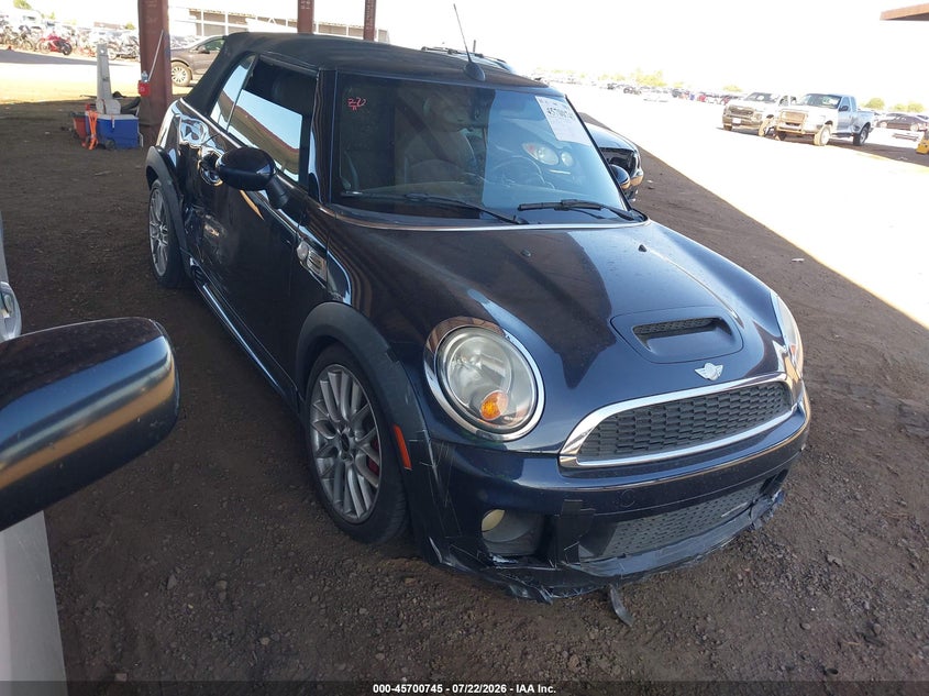 2013 Mini Convertible VIN WMWMR9C51DT499413 IAAI salvage auction — RIGHT SIDE, Wait Title, sold $675 on 2026-09-15 (photo 1)