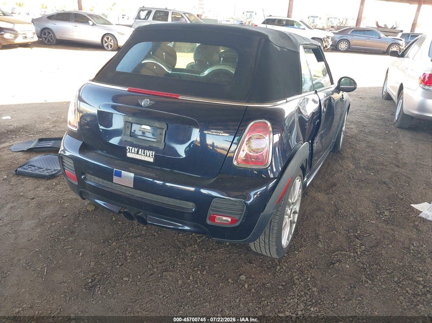2013 Mini Convertible VIN WMWMR9C51DT499413 IAAI salvage auction — RIGHT SIDE, Wait Title, sold $675 on 2026-09-15 (photo 4)