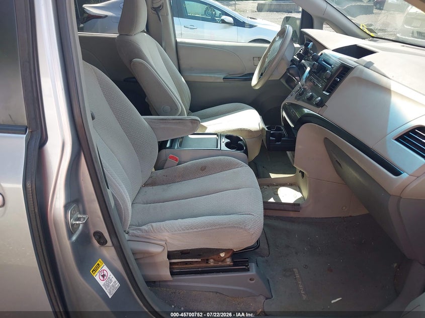 2011 Toyota Sienna VIN 5TDKK3DC5BS078282 IAAI salvage auction — NORMAL WEAR, Clear (Virginia), sold $25 on 2026-07-29 (photo 5)