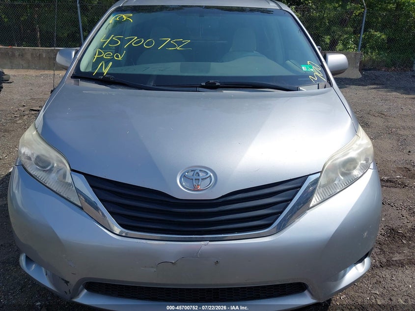 2011 Toyota Sienna VIN 5TDKK3DC5BS078282 IAAI salvage auction — NORMAL WEAR, Clear (Virginia), sold $25 on 2026-07-29 (photo 6)