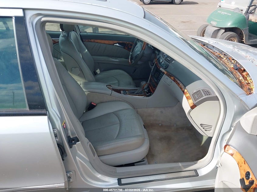 2004 Mercedes-benz E-class VIN WDBUF70J64A492047 IAAI salvage auction — NORMAL WEAR, Clear (Hawaii), sold $100 on 2026-07-28 (photo 5)