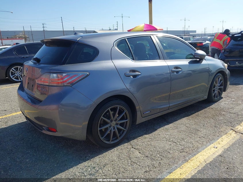 2013 Lexus Ct VIN JTHKD5BH3D2171962 IAAI salvage auction — FRONT END, Wait Title, sold $2,100 on 2026-08-01 (photo 4)
