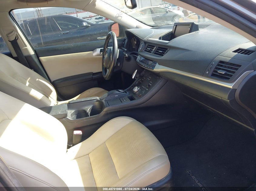2013 Lexus Ct VIN JTHKD5BH3D2171962 IAAI salvage auction — FRONT END, Wait Title, sold $2,100 on 2026-08-01 (photo 5)