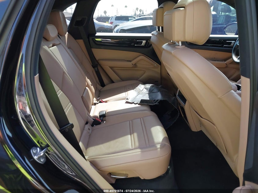 2019 Porsche Cayenne VIN WP1AA2AY0KDA01239 IAAI salvage auction — REAR END, Salvage Title, sold $13,300 on 2026-08-07 (photo 8)