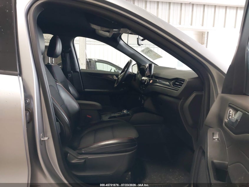 2023 Ford Escape VIN 1FMCU9MN7PUA58777 IAAI salvage auction — RIGHT REAR, Enterprise Vehicles Clear Only (Alaska), sold $7,100 on 2026-07-29 (photo 5)