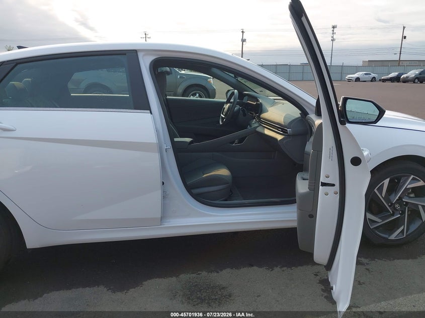 2025 Hyundai Elantra VIN KMHLS4DG3SU998934 IAAI salvage auction — FRONT END, Enterprise Vehicles Clear Only (Washington), sold $8,800 on 2026-07-29 (photo 5)