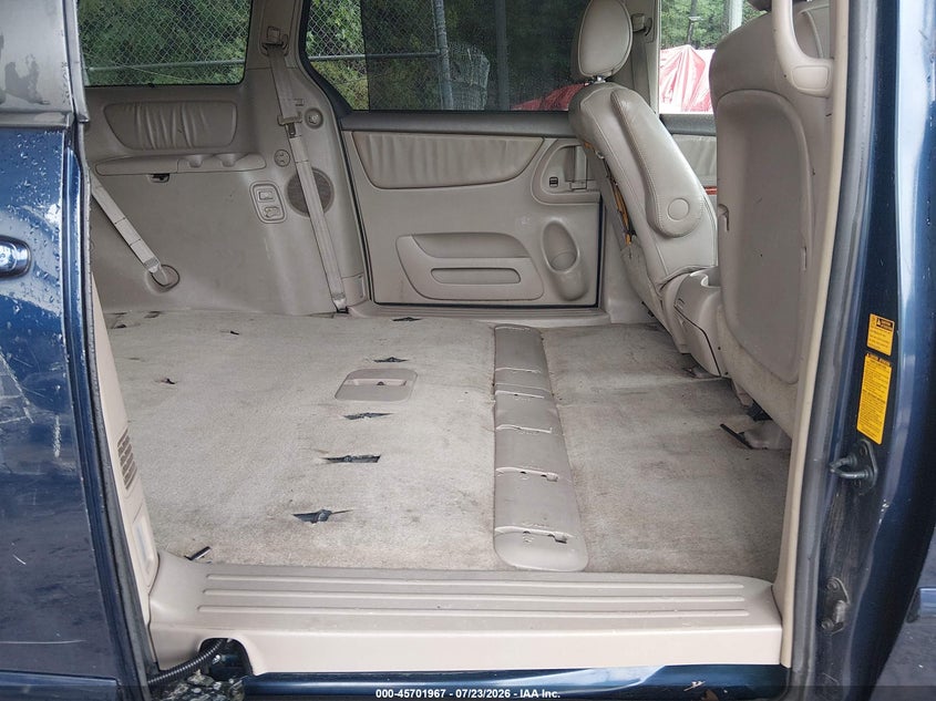 2006 Toyota Sienna VIN 5TDZA22C96S453871 IAAI salvage auction — NORMAL WEAR, Clear (Virginia), sold $750 on 2026-07-28 (photo 8)
