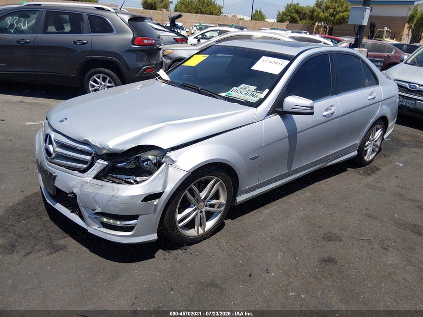 2012 Mercedes-benz C-klasse VIN WDDGF4HB3CR219454 IAAI salvage auction — NO DAMAGE, Wait Title, sold $1,100 on 2026-08-07 (photo 2)