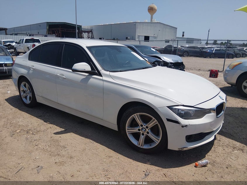 2015 BMW 3 series VIN WBA3C1C5XFP852984 IAAI salvage auction — NORMAL WEAR, Original (Texas), sold $325 on 2026-07-30 (photo 1)