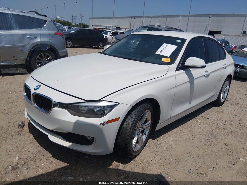 2015 BMW 3 series VIN WBA3C1C5XFP852984 IAAI salvage auction — NORMAL WEAR, Original (Texas), sold $325 on 2026-07-30 (photo 2)