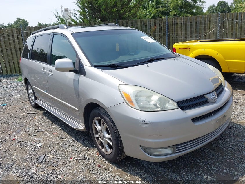 2004 Toyota Sienna VIN 5TDZA22C44S152924 IAAI salvage auction — NORMAL WEAR, Clear (Virginia), sold $225 on 2026-07-27 (photo 1)