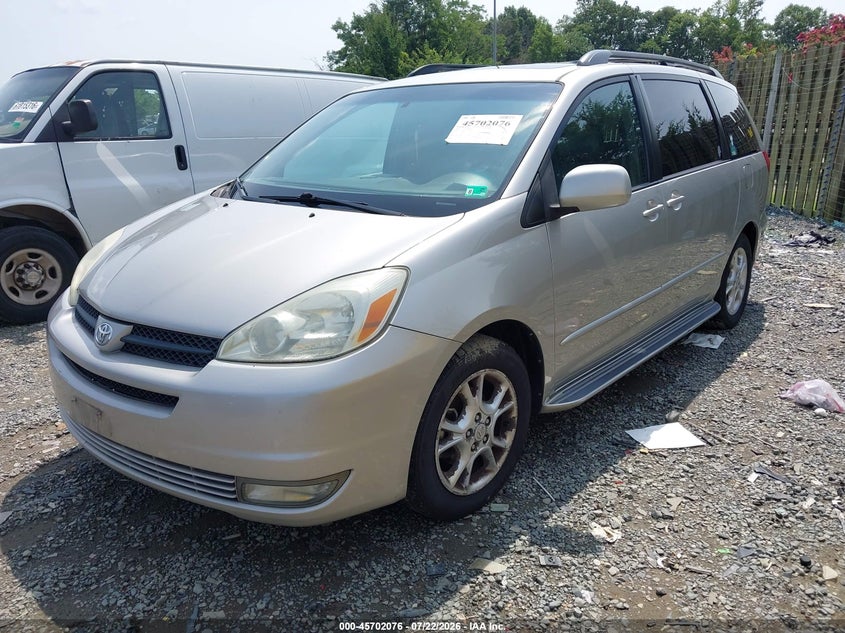 2004 Toyota Sienna VIN 5TDZA22C44S152924 IAAI salvage auction — NORMAL WEAR, Clear (Virginia), sold $225 on 2026-07-27 (photo 2)