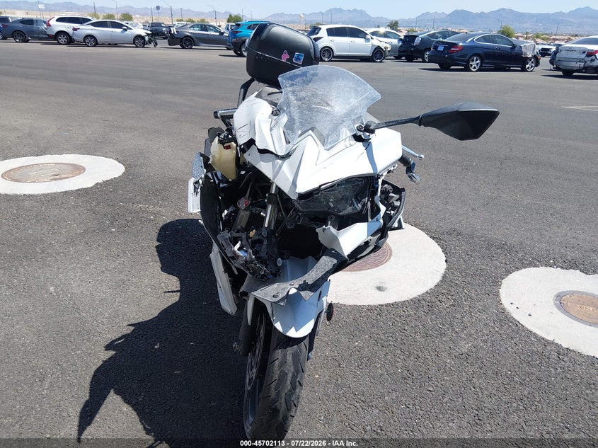 2025 Kawasaki Ninja VIN ML5EXGG14SDA67590 IAAI salvage auction — FRONT END, Wait Title, sold $525 on 2026-09-16 (photo 5)