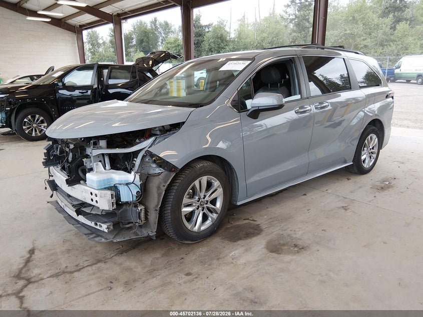 2023 Toyota Sienna VIN 5TDCSKFCXPS087112 IAAI salvage auction — RIGHT FRONT, Salvage Title, sold $11,200 on 2026-08-19 (photo 2)