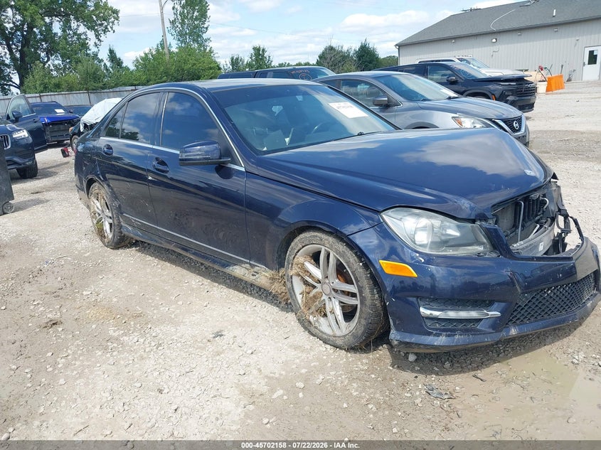2012 Mercedes-benz C-klasse VIN WDDGF8BB0CA621530 IAAI salvage auction — LEFT FRONT, Salvage Title, sold $600 on 2026-08-19 (photo 1)