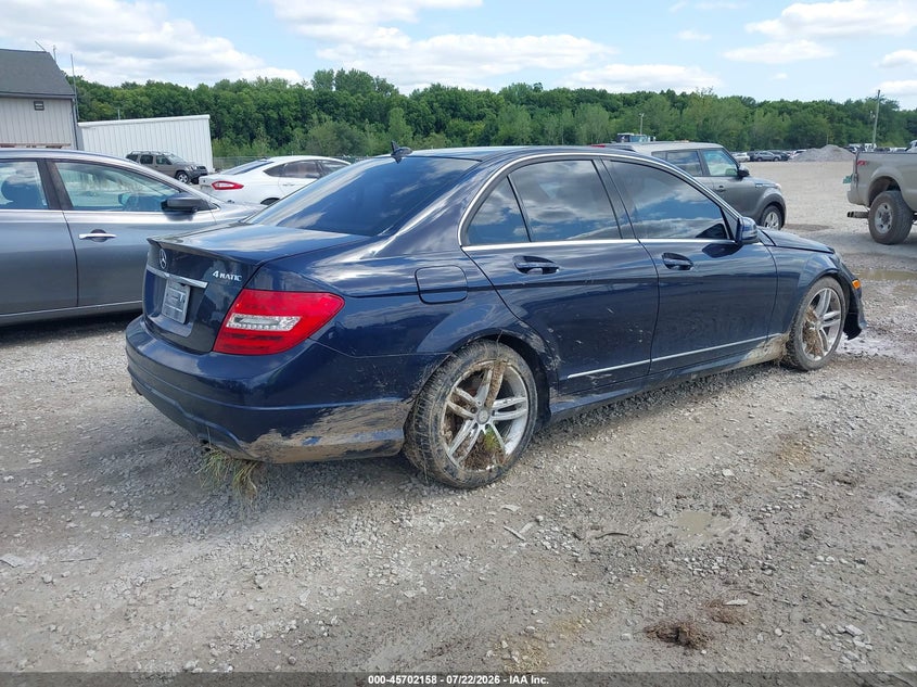 2012 Mercedes-benz C-klasse VIN WDDGF8BB0CA621530 IAAI salvage auction — LEFT FRONT, Salvage Title, sold $600 on 2026-08-19 (photo 4)