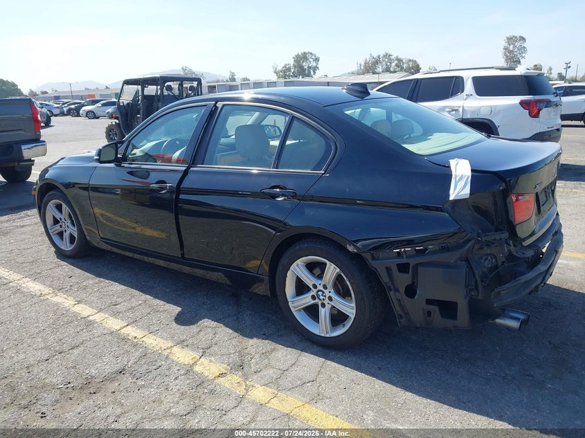 2013 BMW 3er VIN WBA3B3C50DF540836 IAAI salvage auction — REAR END, Salvage (California), sold $975 on 2026-08-18 (photo 3)