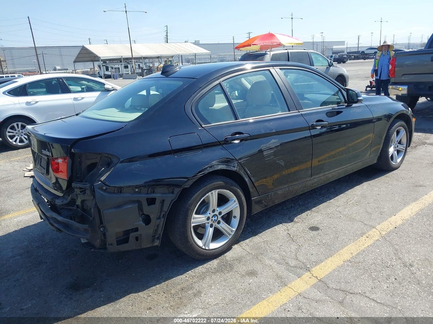 2013 BMW 3er VIN WBA3B3C50DF540836 IAAI salvage auction — REAR END, Salvage (California), sold $975 on 2026-08-18 (photo 4)